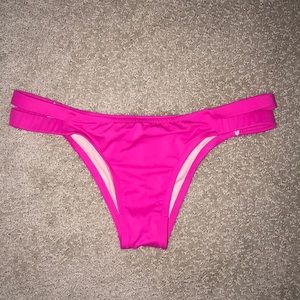 VICTORIA’S SECRET “The Itsy” bottoms